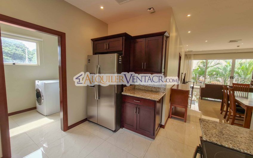 Lujoso apartamento de 2 habit. en San Rafael Escazú