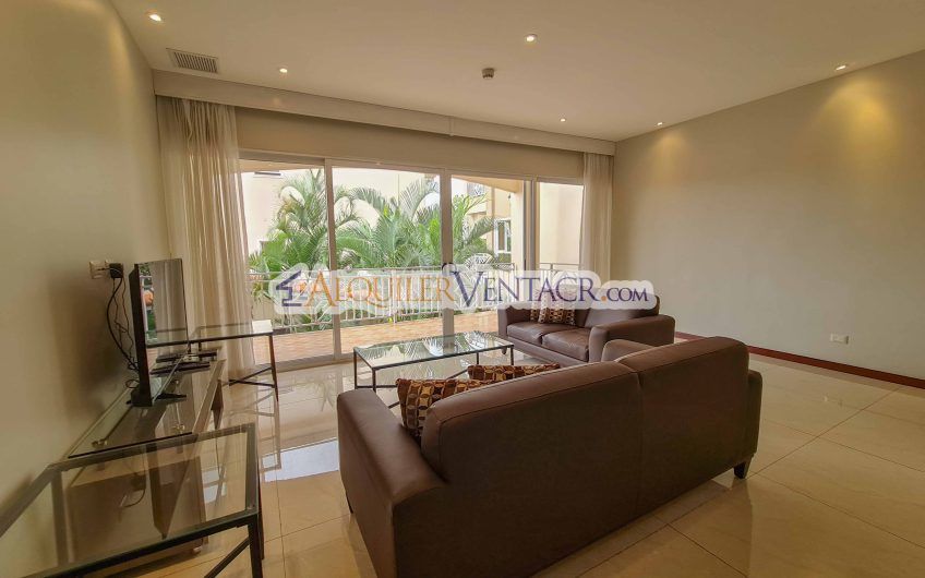 Lujoso apartamento de 2 habit. en San Rafael Escazú