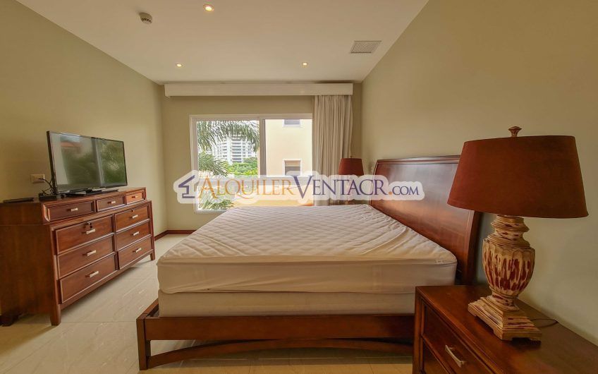 Lujoso apartamento de 2 habit. en San Rafael Escazú