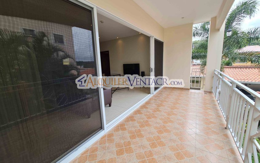 Lujoso apartamento de 2 habit. en San Rafael Escazú