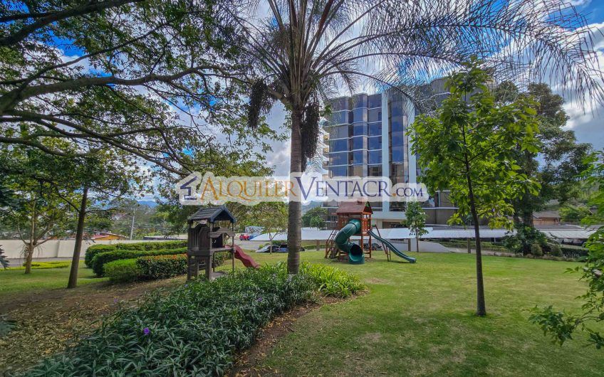 Lujoso apartamento de 315 m2 en Bello Horizonte Escazú