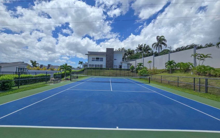 Río Palma Guachipelín Escazú! Condo con piscina / gym / cancha tenis