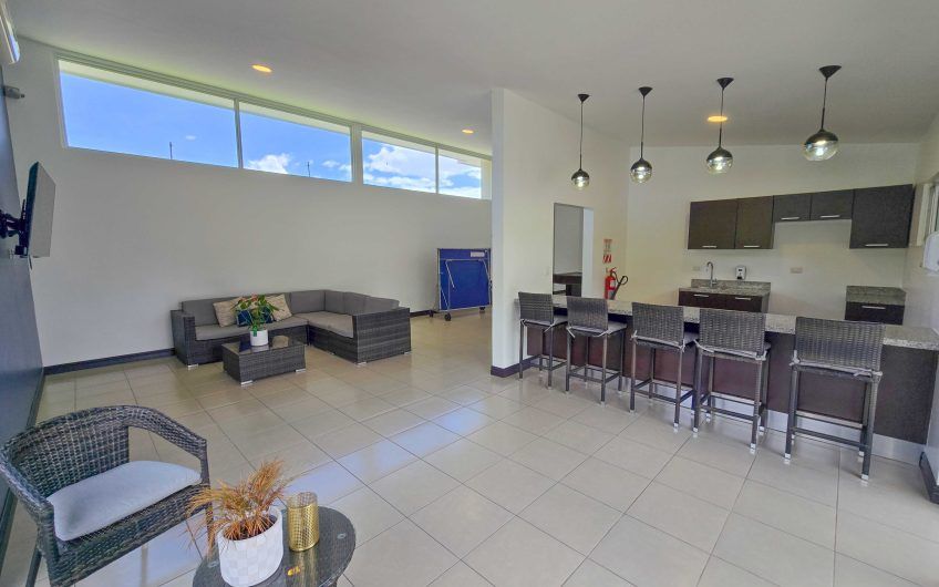 Río Palma Guachipelín Escazú! Condo con piscina / gym / cancha tenis