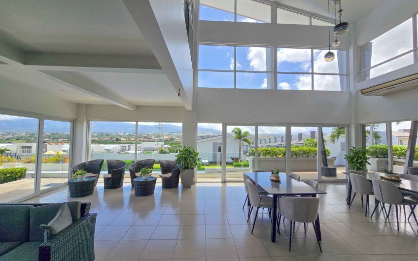 Río Palma Guachipelín Escazú! Condo con piscina / gym / cancha tenis