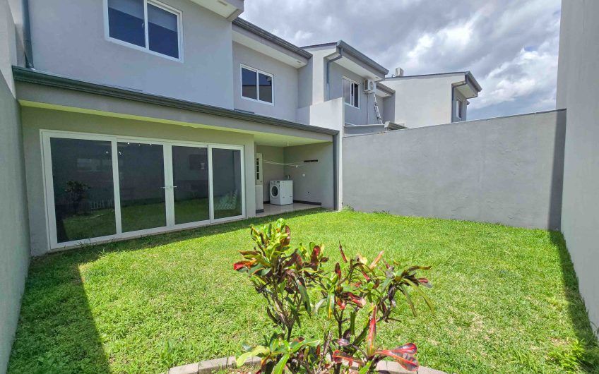 Río Palma Guachipelín Escazú! Condo con piscina / gym / cancha tenis