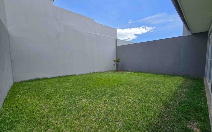Río Palma Guachipelín Escazú! Condo con piscina / gym / cancha tenis