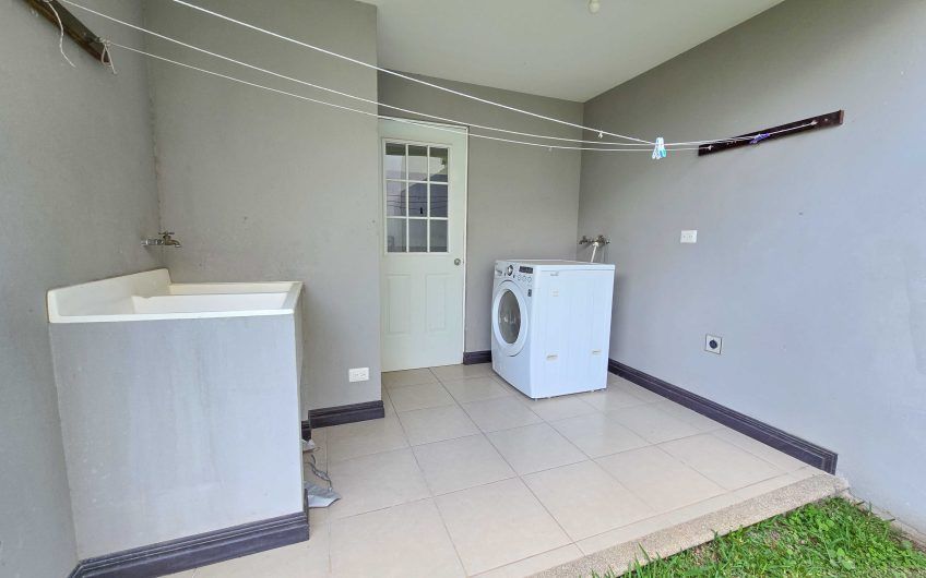 Río Palma Guachipelín Escazú! Condo con piscina / gym / cancha tenis