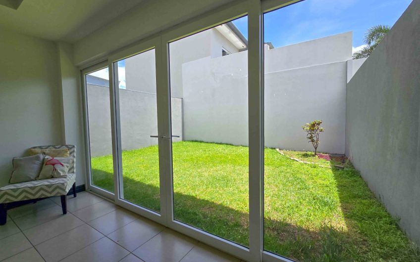 Río Palma Guachipelín Escazú! Condo con piscina / gym / cancha tenis