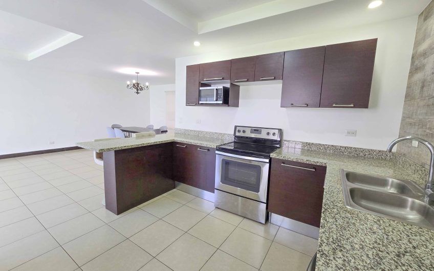 Río Palma Guachipelín Escazú! Condo con piscina / gym / cancha tenis