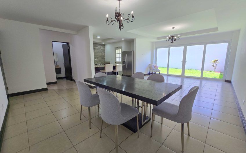 Río Palma Guachipelín Escazú! Condo con piscina / gym / cancha tenis