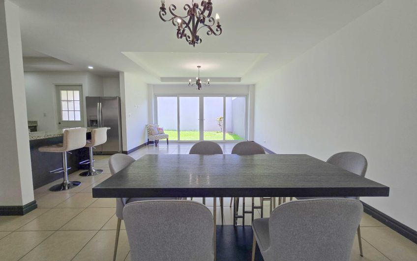 Río Palma Guachipelín Escazú! Condo con piscina / gym / cancha tenis