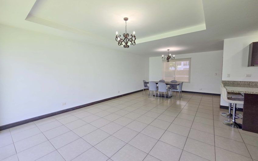 Río Palma Guachipelín Escazú! Condo con piscina / gym / cancha tenis