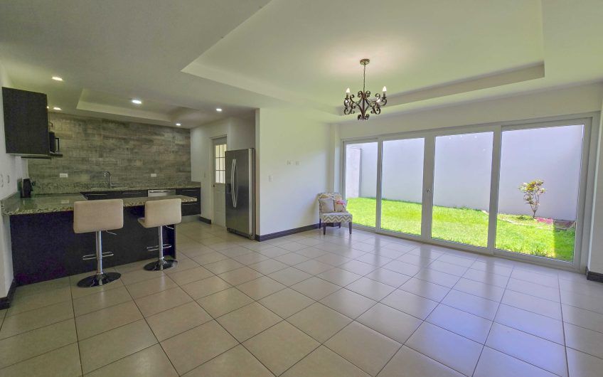 Río Palma Guachipelín Escazú! Condo con piscina / gym / cancha tenis