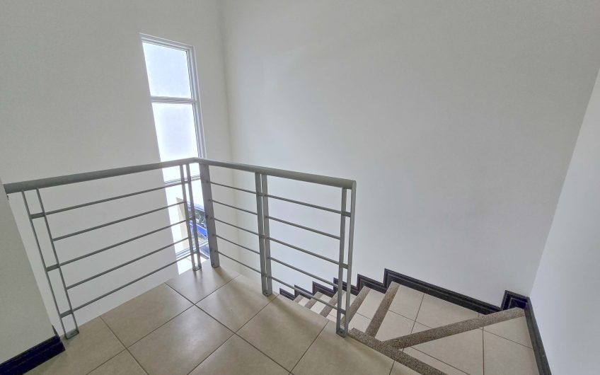 Río Palma Guachipelín Escazú! Condo con piscina / gym / cancha tenis