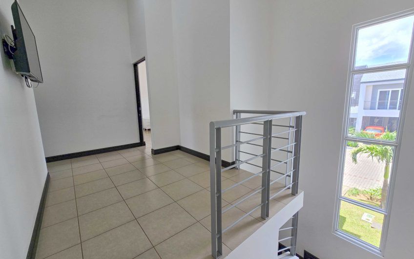 Río Palma Guachipelín Escazú! Condo con piscina / gym / cancha tenis