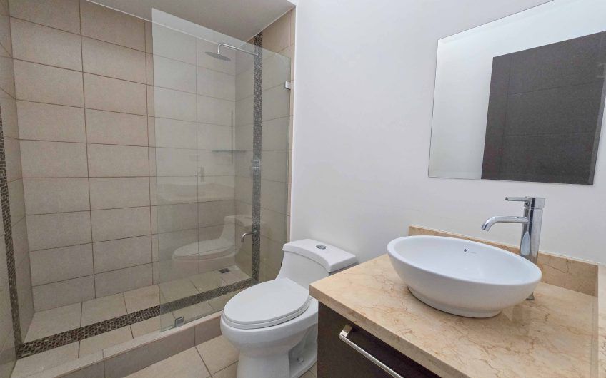 Río Palma Guachipelín Escazú! Condo con piscina / gym / cancha tenis