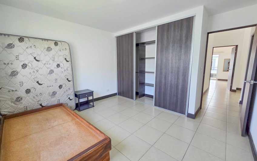 Río Palma Guachipelín Escazú! Condo con piscina / gym / cancha tenis