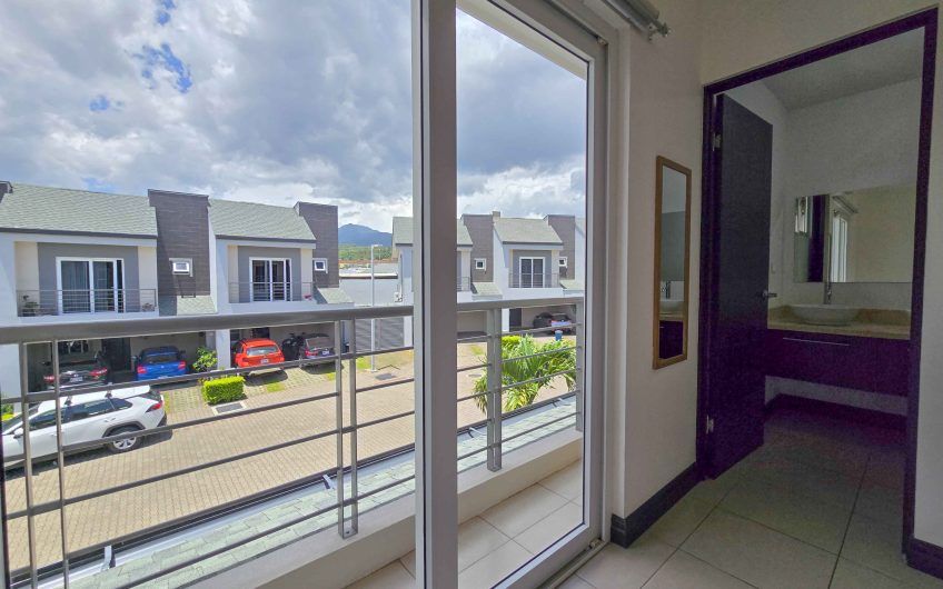 Río Palma Guachipelín Escazú! Condo con piscina / gym / cancha tenis