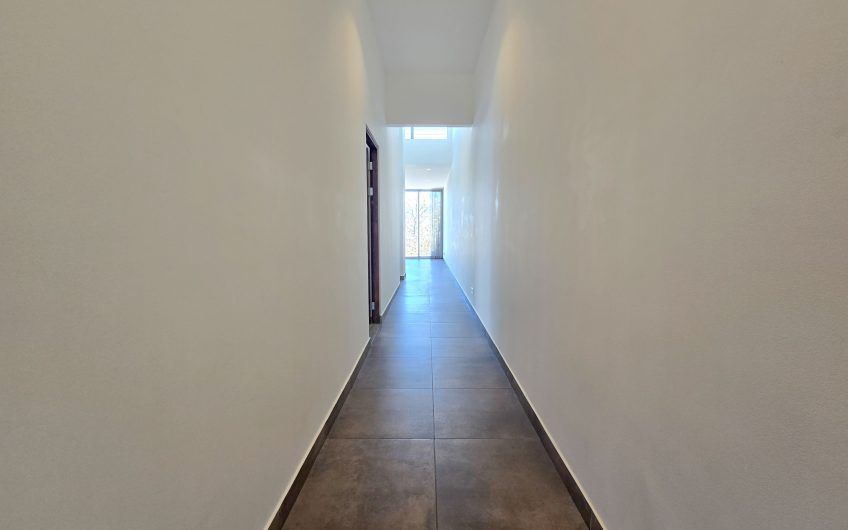 The Ivy Guachipelín Escazú! Apartamento de un nivel con terrazas y vista