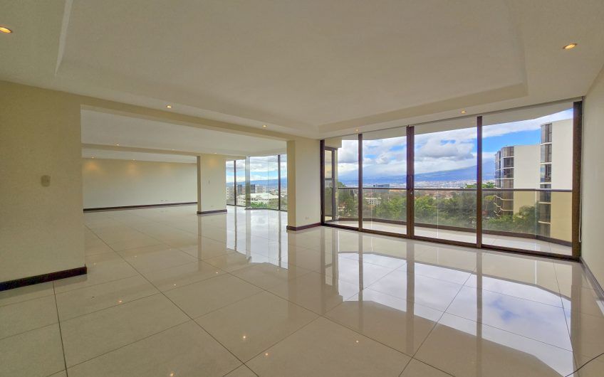 Apartamento de 330 m2 con full vista en Bello Horizonte Escazú