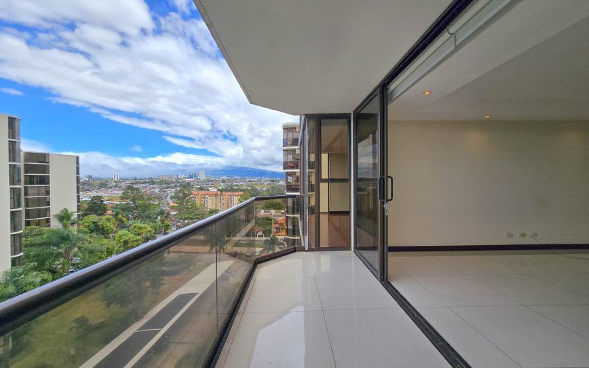 Apartamento de 330 m2 con full vista en Bello Horizonte Escazú