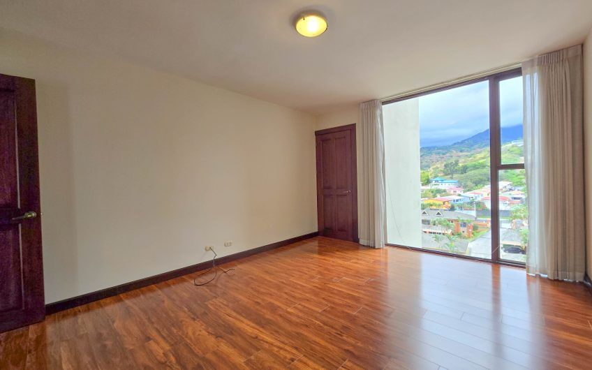 Apartamento de 330 m2 con full vista en Bello Horizonte Escazú