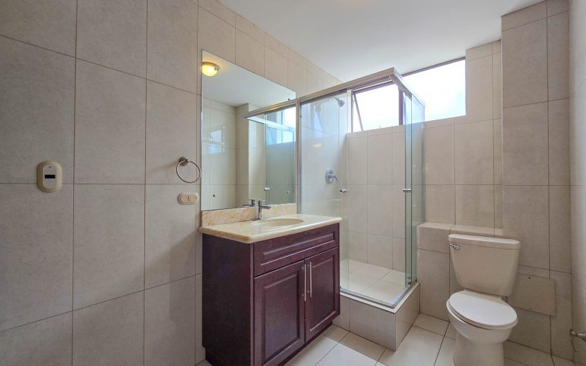 Apartamento de 330 m2 con full vista en Bello Horizonte Escazú