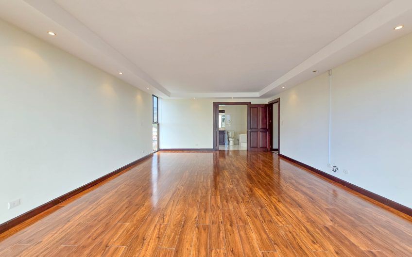 Apartamento de 330 m2 con full vista en Bello Horizonte Escazú