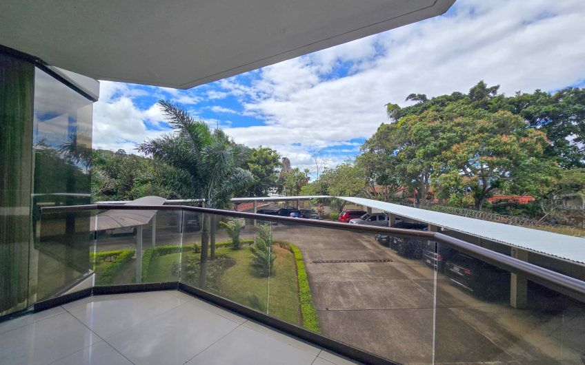 Lujoso apartamento de 315 m2 en Bello Horizonte Escazú