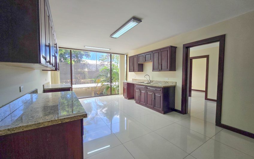 Lujoso apartamento de 315 m2 en Bello Horizonte Escazú