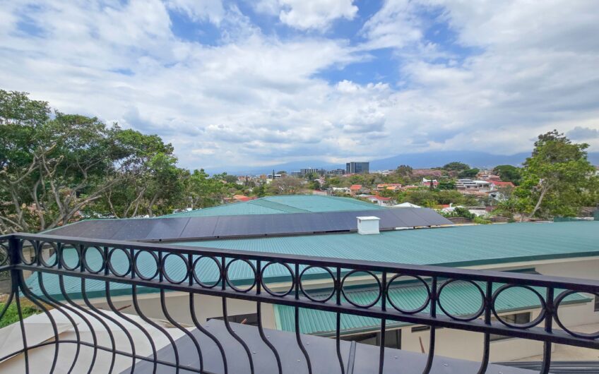 Apartamento con vista de 3 habit.+ de servicio Bello Horizonte Escazú