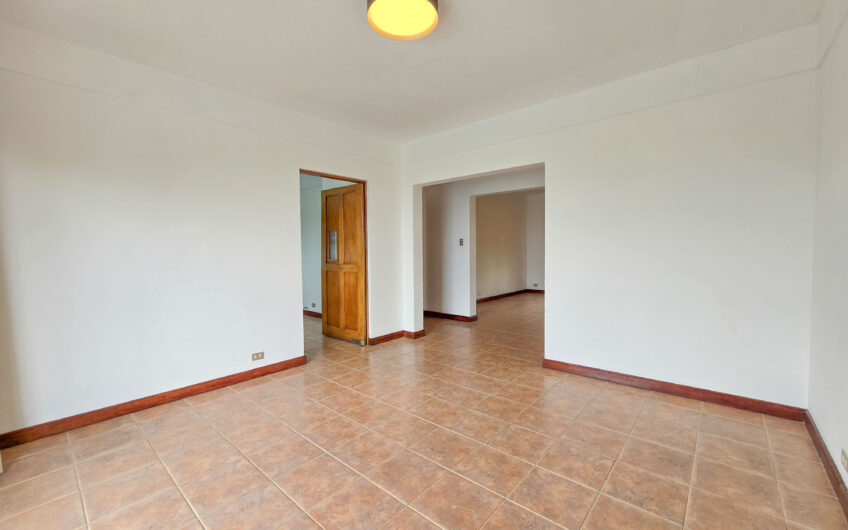 Apartamento con vista de 3 habit.+ de servicio Bello Horizonte Escazú