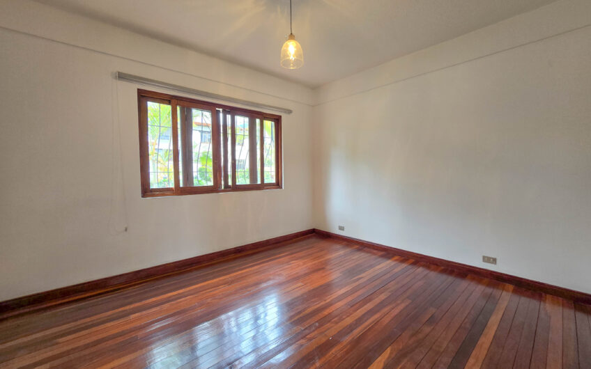 Apartamento con vista de 3 habit.+ de servicio Bello Horizonte Escazú