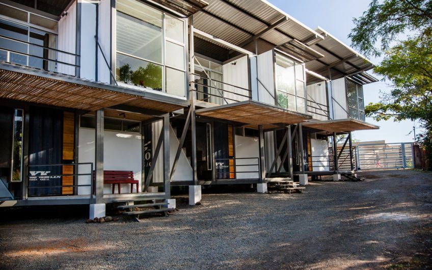 Condominio Minimalista en Alquiler en Lindora Santa Ana / Vista a la Montaña / Línea Blanca