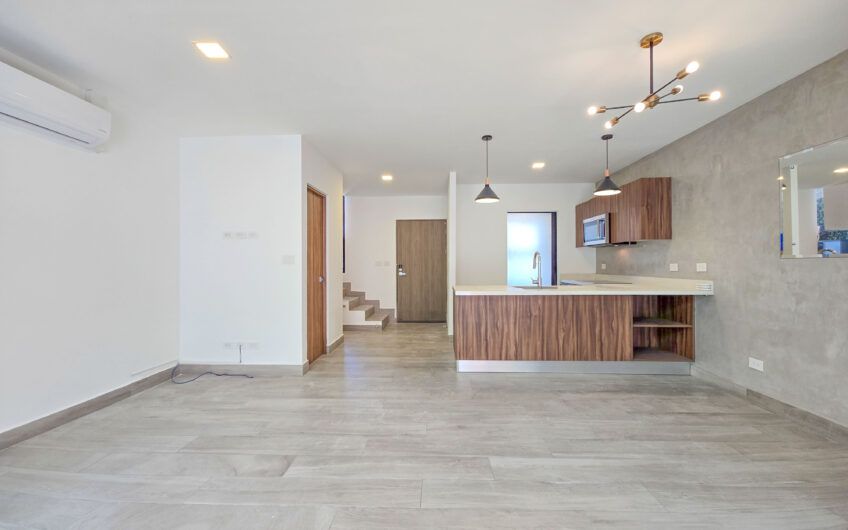 Casa esquinera en condominio con amenidades premium en Escazú Guachipelín