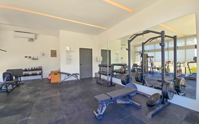 Casa esquinera en condominio con amenidades premium en Escazú Guachipelín