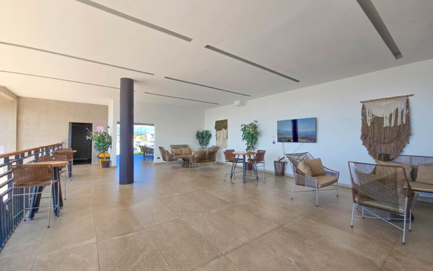 Casa esquinera en condominio con amenidades premium en Escazú Guachipelín