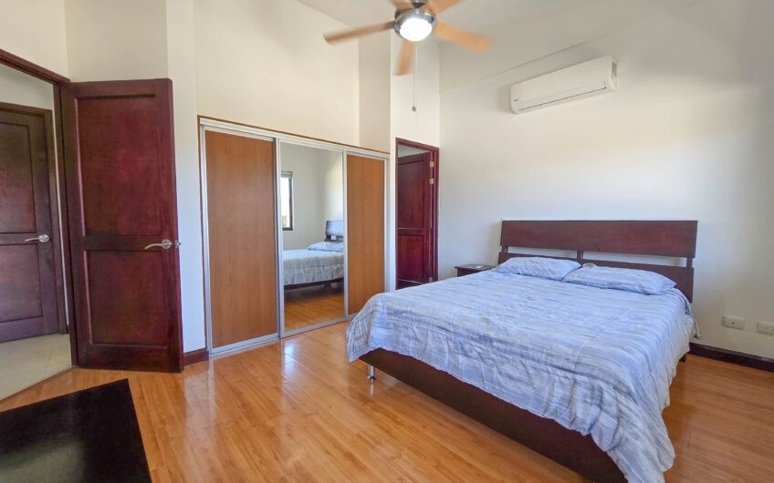 Apartamento de 2 habit. con o sin muebles en Avalon Santa Ana Centro