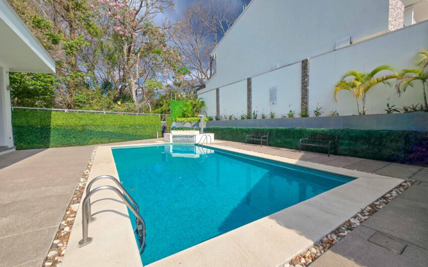 Condo esquinero de 3 habit. en Santa Ana Río Oro x la Cruz Roja