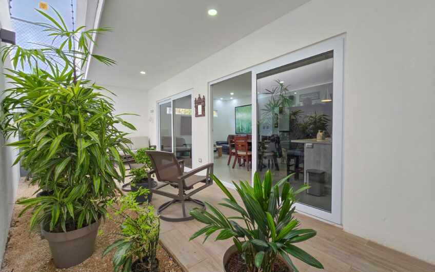 Condo esquinero de 3 habit. en Santa Ana Río Oro x la Cruz Roja