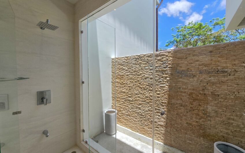 Lujosa Casa Contemporánea en Residencial Montaña del Sol / Santa Ana / 420 m² / Lote 1.577 m²