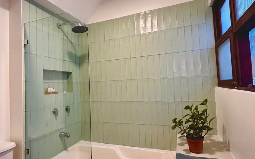 Apartamento amueblado / piscina y áreas verdes en San Rafael Escazú