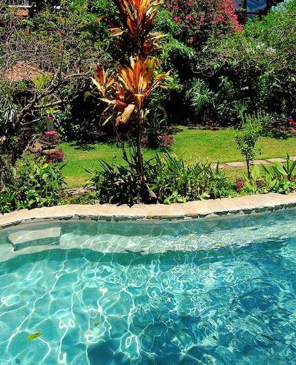 Apartamento amueblado / piscina y áreas verdes en San Rafael Escazú