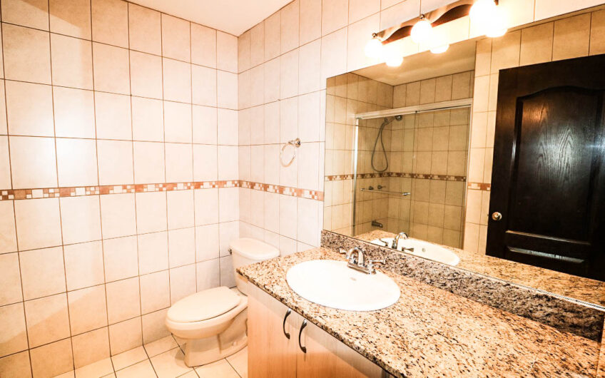 Apartamento amueblado con vista en San Rafael Escazú