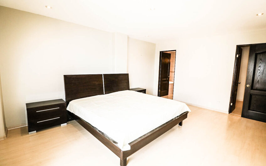 Apartamento amueblado con vista en San Rafael Escazú