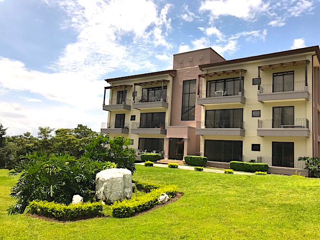 Apartamento con vista en el Alto Las Palomas Santa Ana