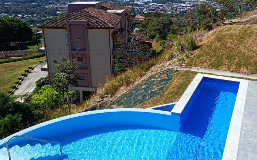 Apartamento con vista en el Alto Las Palomas Santa Ana