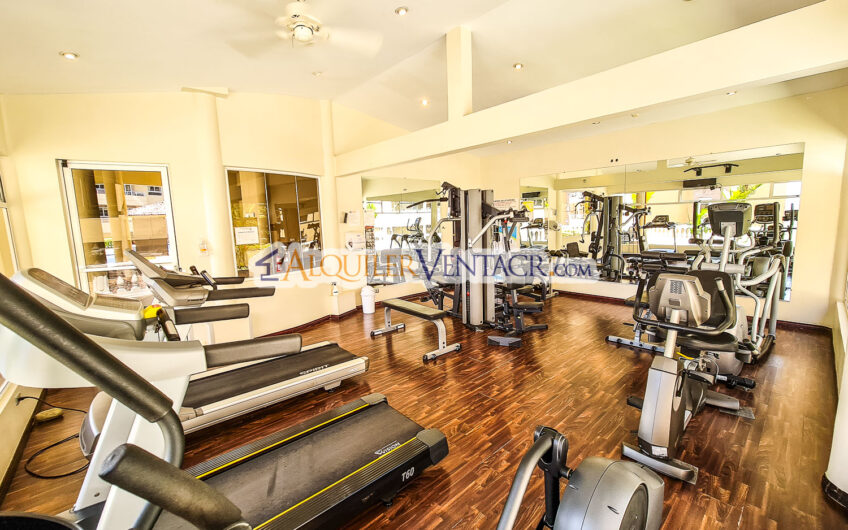 Apartamento amueblado en San Rafael de Escazú con balcón y amenidades