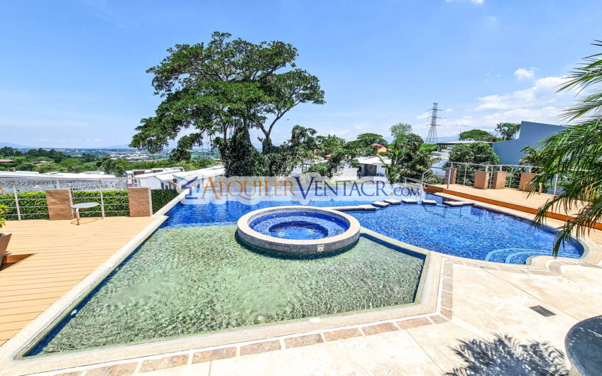 Penthouse de 225 m2 en Guachipelín Escazú con gran terraza y vistas