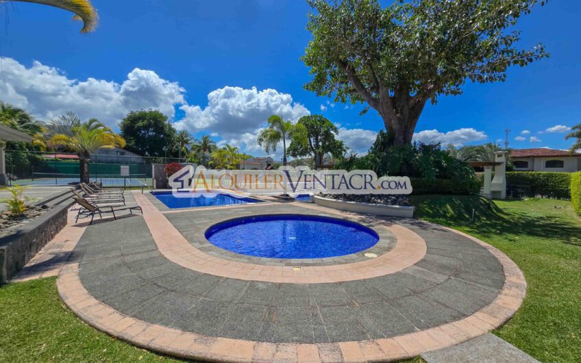 Via Nova Santa Ana Pozos! Penthouse amueblado con vista